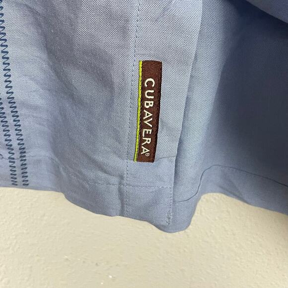 Cubavera Men's Short Sleeve Button-Up Shirt – Size L – Blue Paisley Panel Design - Picture 5 of 10